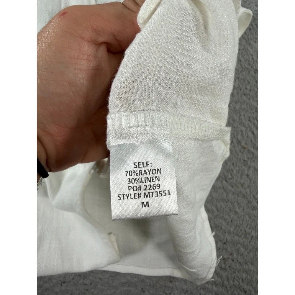 Edit by Nine Vest‎ Womens Medium White Rayon Cropped Top Casual Scoop Neck NWT